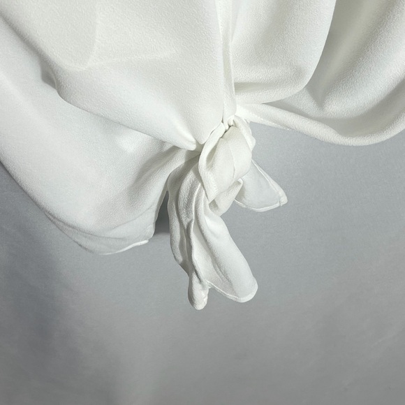 1. State White Tie Front Camisole Top Size M Adjustable Straps NWT - Picture 2 of 8